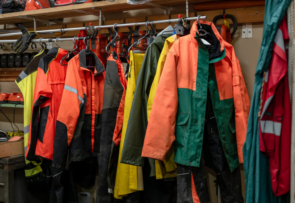 Choosing the Right Uniform Rental Service for Your Business